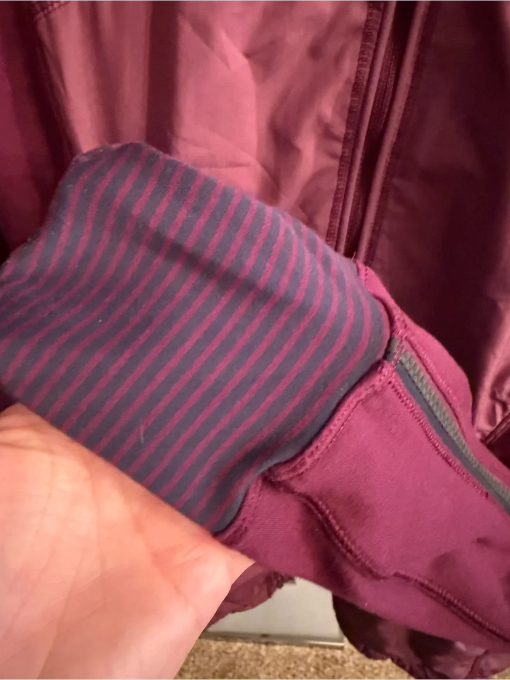 lululemon can’t stop jacket size 6?**